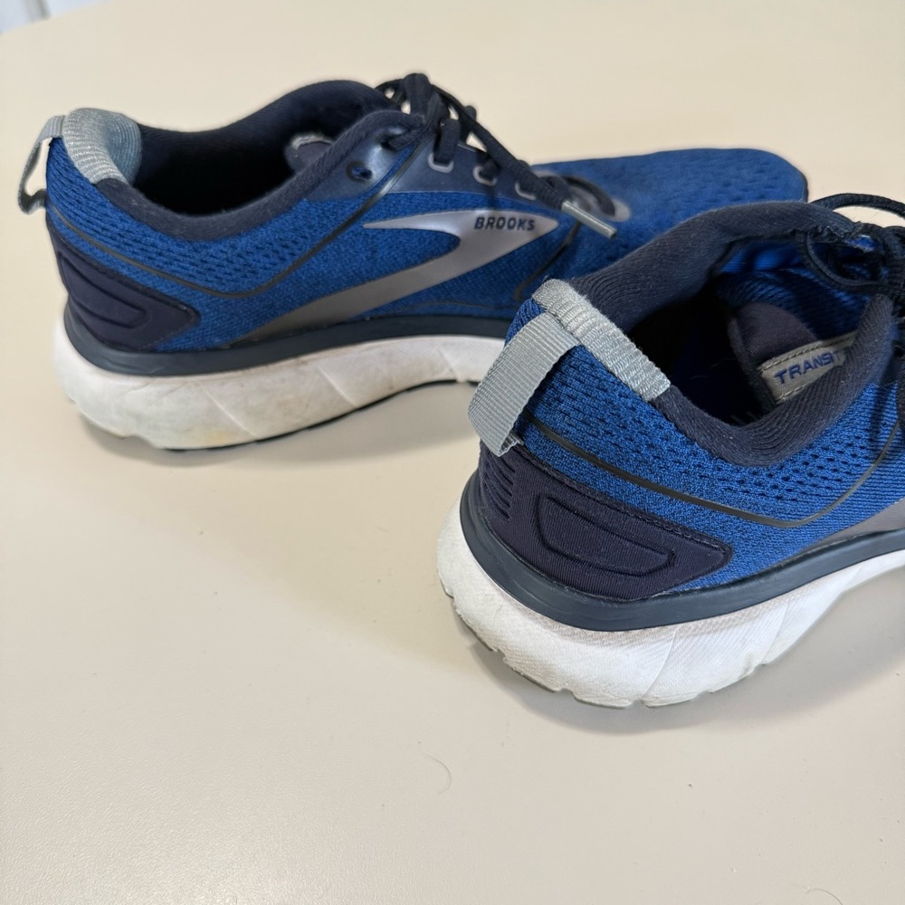 Man's Athletic Brooks Transmit 3 Running Shoe Size 8.5 NO INSOLES - Picture 6 of 8